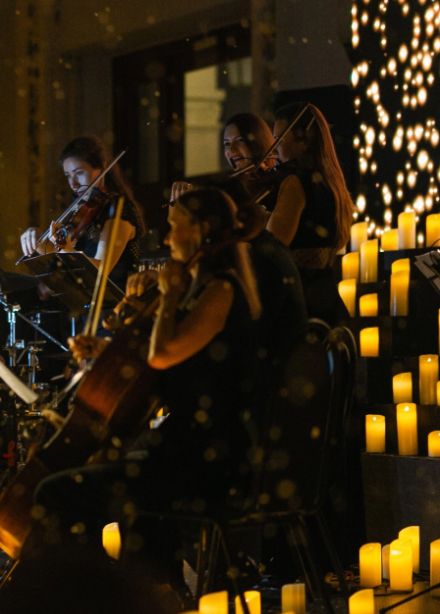 Волшебный свет Рождества. Lumisfera и 5000 свечей